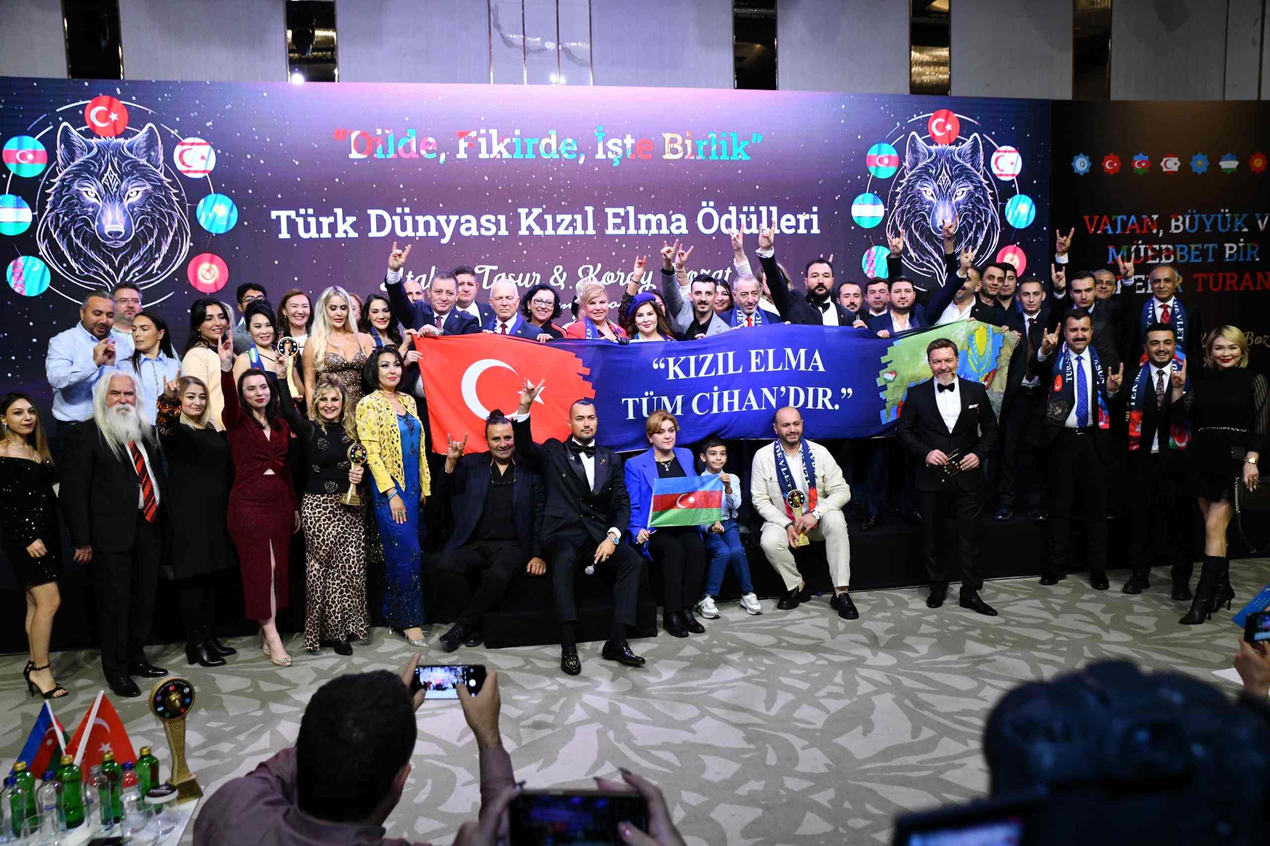 “Ebedi Birlik” Ödül gecesinde Türk Dünyasının onurları taltif edildi