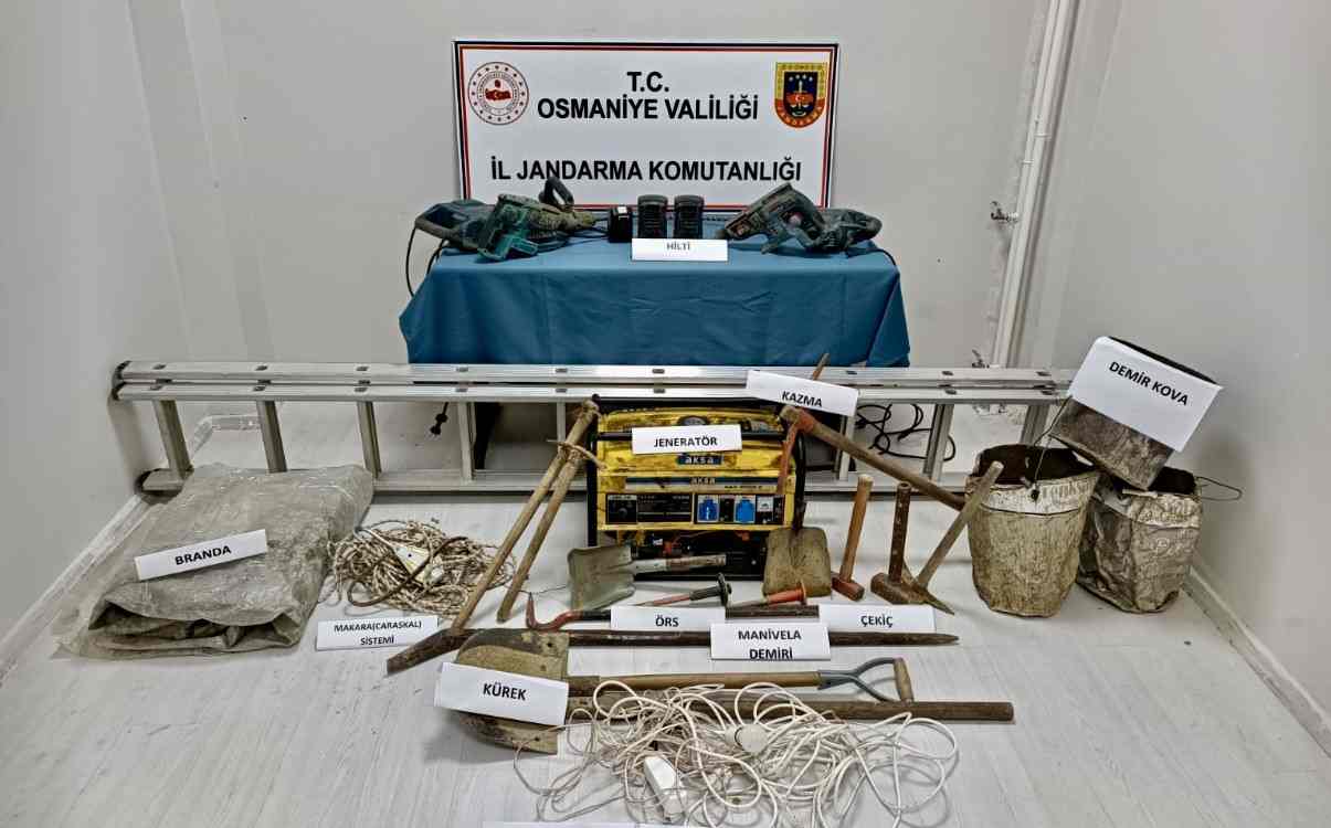 Osmaniye’de Kazı Yapan Şüpheliler Suçüstü Yakalandı