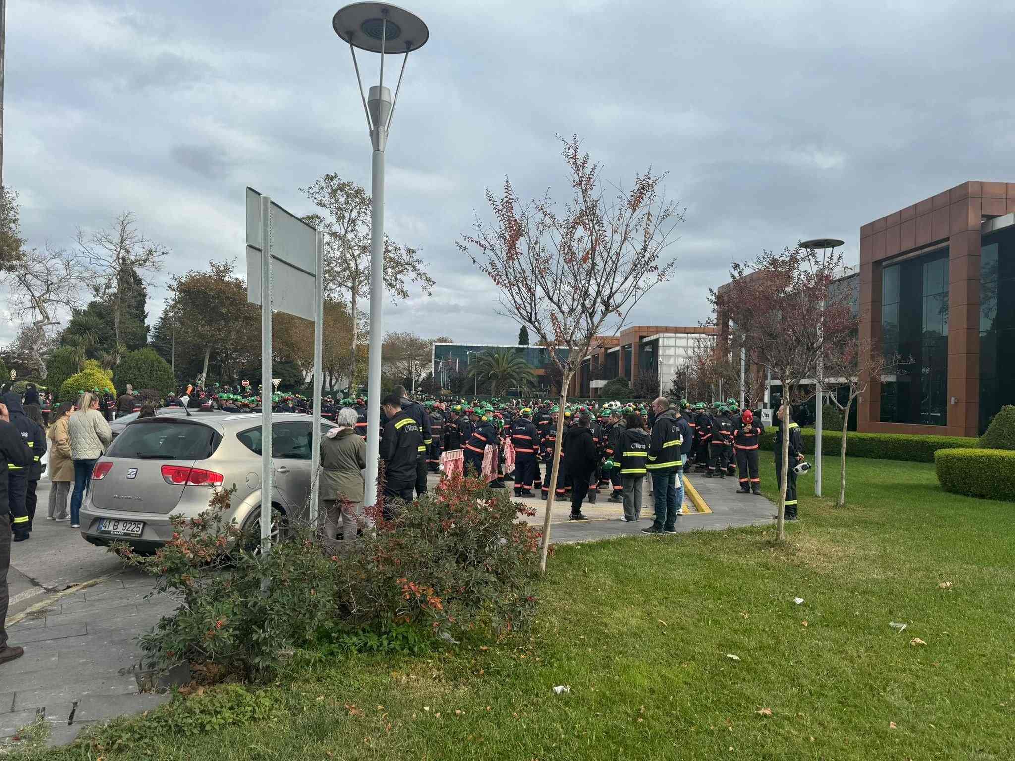 İzmit'te Tüpraş Rafinerisi'nde patlama