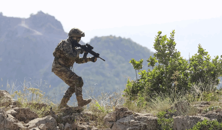 PKK/YPG'ye ağır darbe: 5 terörist etkisiz