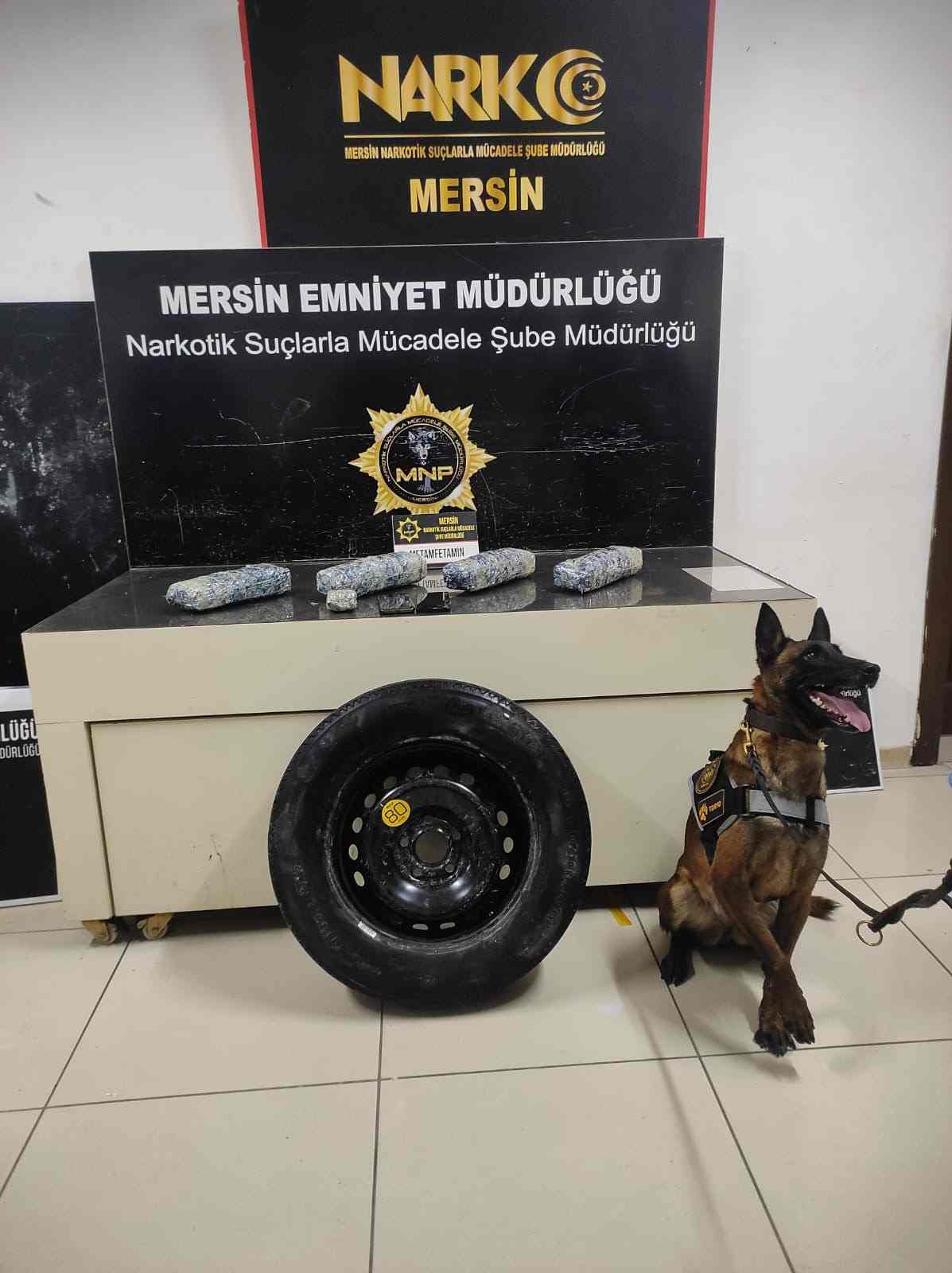 Stepneye gizlenmiş metamfetamin ele geçirildi: 2 kişi tutuklandı