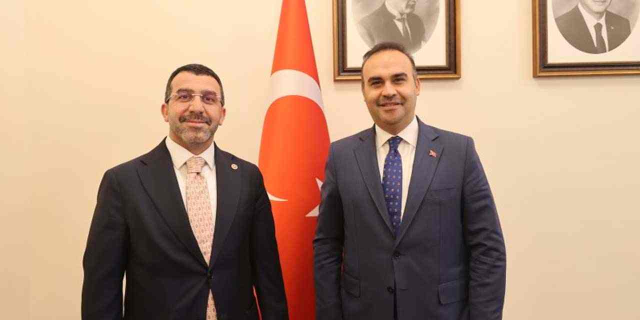 Kars Milletvekili Adem Çalkın, Sanayi ve Teknoloji Bakanı Mehmet Fatih Kacır'ı ziyaret etti