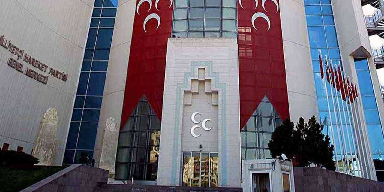 MHP'de üç milletvekili istifa etti: Semih Yalçın duyurdu