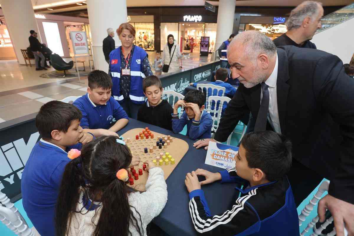 Canik Belediyesi'nden çocuklara 'akıl oyunları'