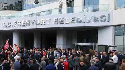 Esenyurt Belediye Başkanlığı'nda görevden almalar devam ediyor