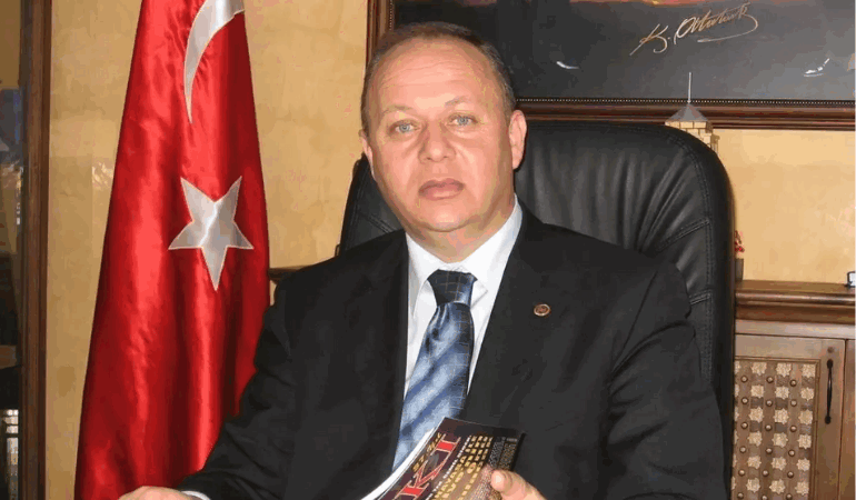 AK Partili eski belediye başkanı gölette ölü bulundu