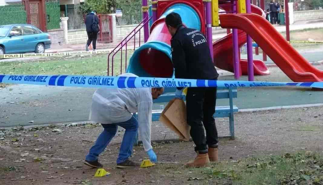 Antalya'da çocuk parkında silahlı kavga: Çocuklar yaralandı