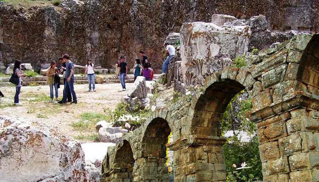 Yalvaç'ta Roma çağı'ndan kalma su kemerleri hala ayakta duruyor