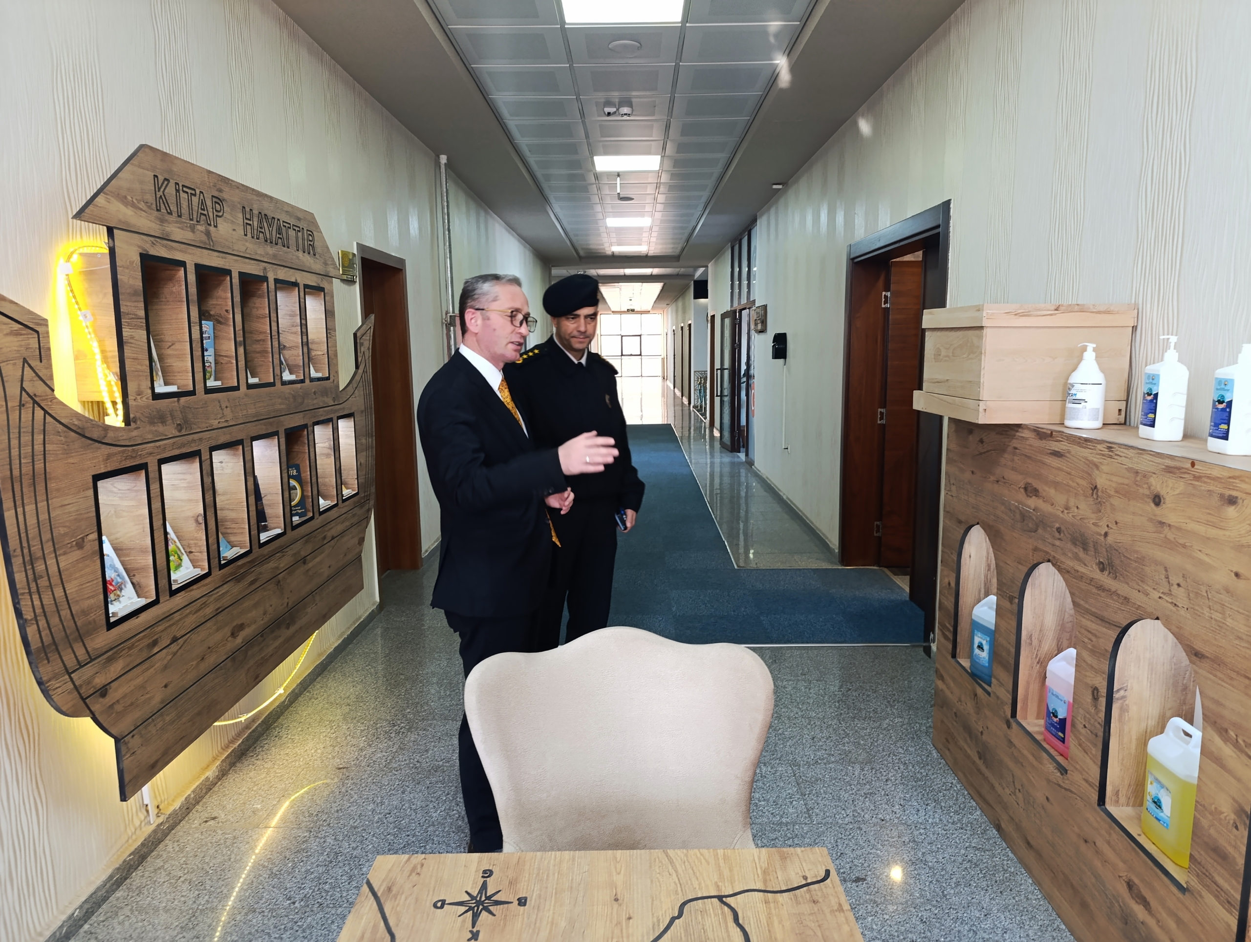 Hasan Kökrek, Albay Lokman Arı'ya eğitim projelerini tanıttı