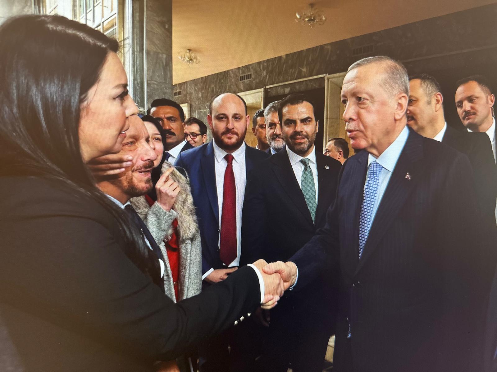 Deniz Özbakır'dan 5 Aralık Dünya Kadın Hakları Günü Mesajı