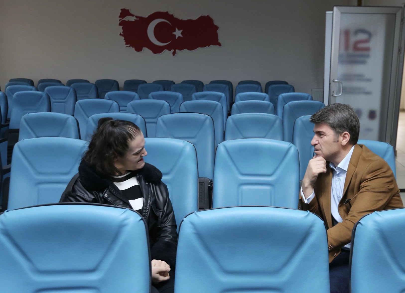 Amasya Valisi Önder Bakan, kalplere dokunuyor...