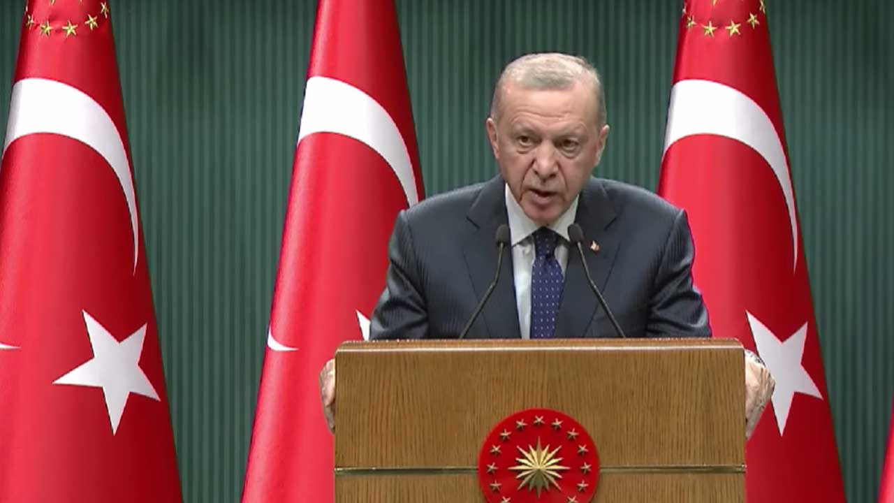 Cumhurbaşkanı Erdoğan: "Meydanlarda bol keseden söz verip unutanlardan değiliz"