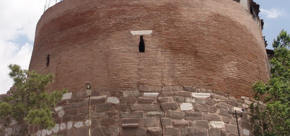 Ankara Kalesi'nin tarihi surları için onarım çalışmaları başladı