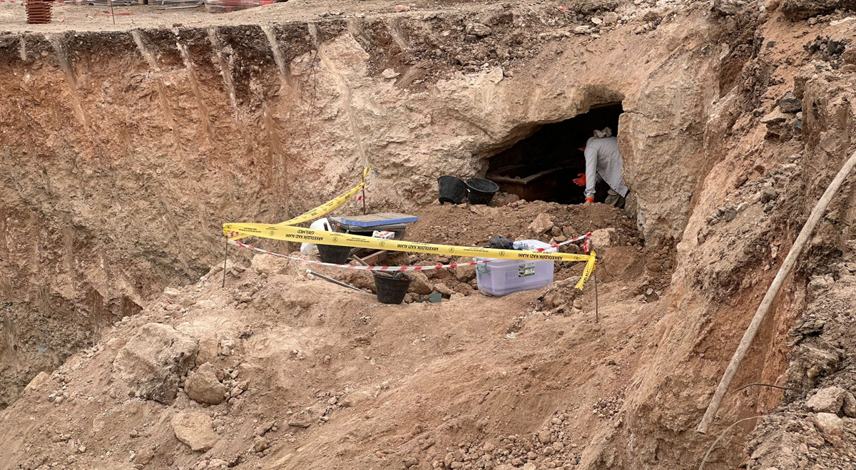 Arsuz'da TOKİ inşaatında tarihi toplu mezar bulundu
