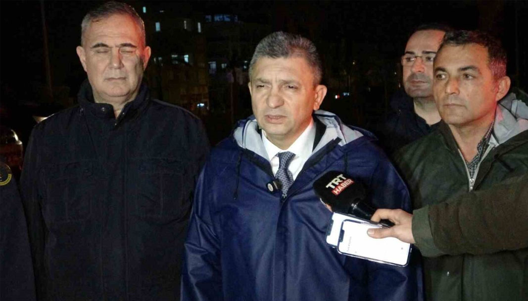 Antalya Valisi Şahin: 5 saatte 106 kilogramlık büyük yağış aldık