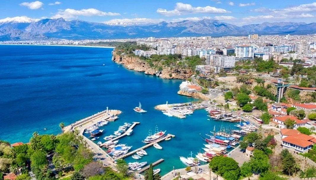 Antalya'ya D-8'den tescilli ödül