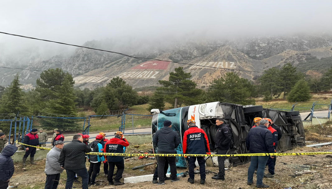 Isparta'da feci otobüs kazasında can pazarı: 1 ölü, 24 yaralı